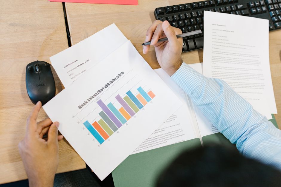 Demystifying Bayesian Methods for Modern Data Analysts